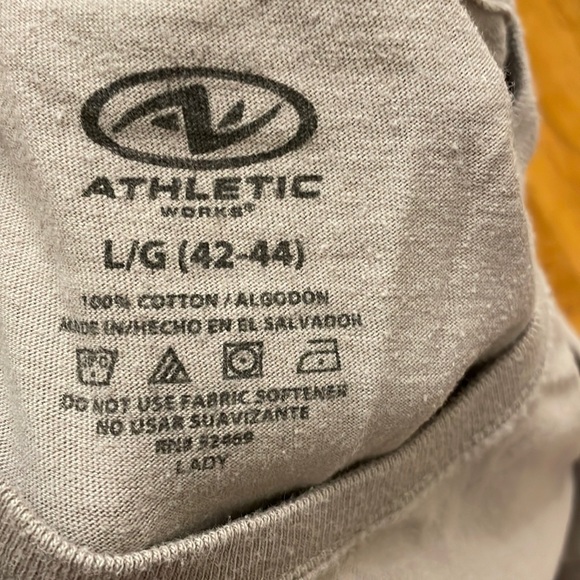 Athletic Works cotton s/s tee in taupe. Size L. GUC - Picture 2 of 3